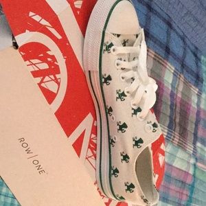 Notre Dame women’s sneakers